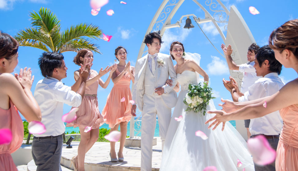 About Okinawa Wedding　美しい楽園をふたり占めする沖縄リゾート・ステイ・ウエディング